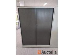 1 x Ahrend semi-high roller door cabinet + Green acoustic panel