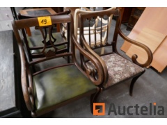 4 miscellaneous antique Dining Room chairs