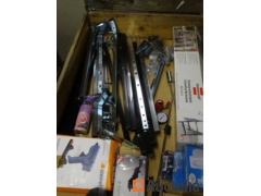 Pallet of various tools (store value +/-€390)