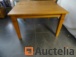 Table in solid Oak 120 x 120. Store Value: €1655