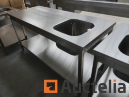 table-stainless-steel-sink-on-the-right-1261761G.jpg