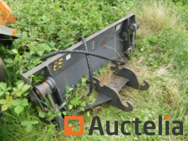 bac-de-tracteur-a-griffes-et-couvercle-eurosteel-vie025-1-1233981G.jpg